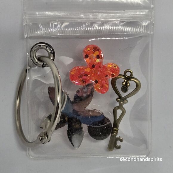 My Pretties Timeless Treasures Bag Charm Vinyl Pack Key Chain - Picture 2 of 2